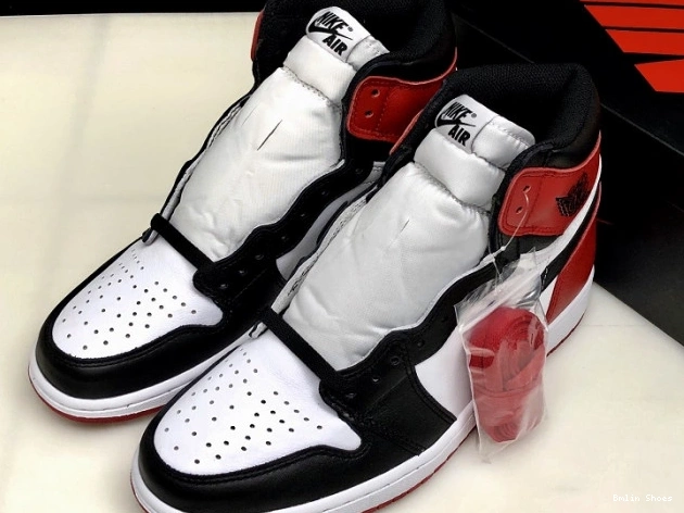 Bmlin Shoes 555088-125 Air Jordan 1 Black Retro Toe 0731